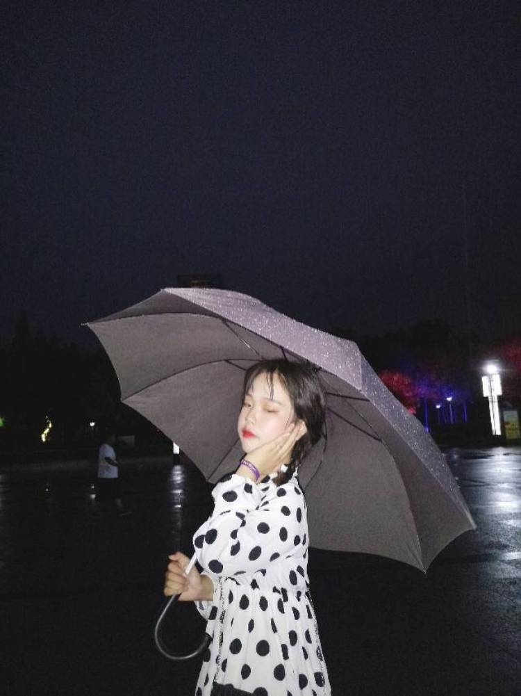 纲手婆婆-河南省·许昌市·禹州市-快手-接寄拍送拍 耳坠 什么的都可以 出图快 各大商家快点联系我我哦~会ps 什么风格都可以驾驭 价钱要求很低的哦