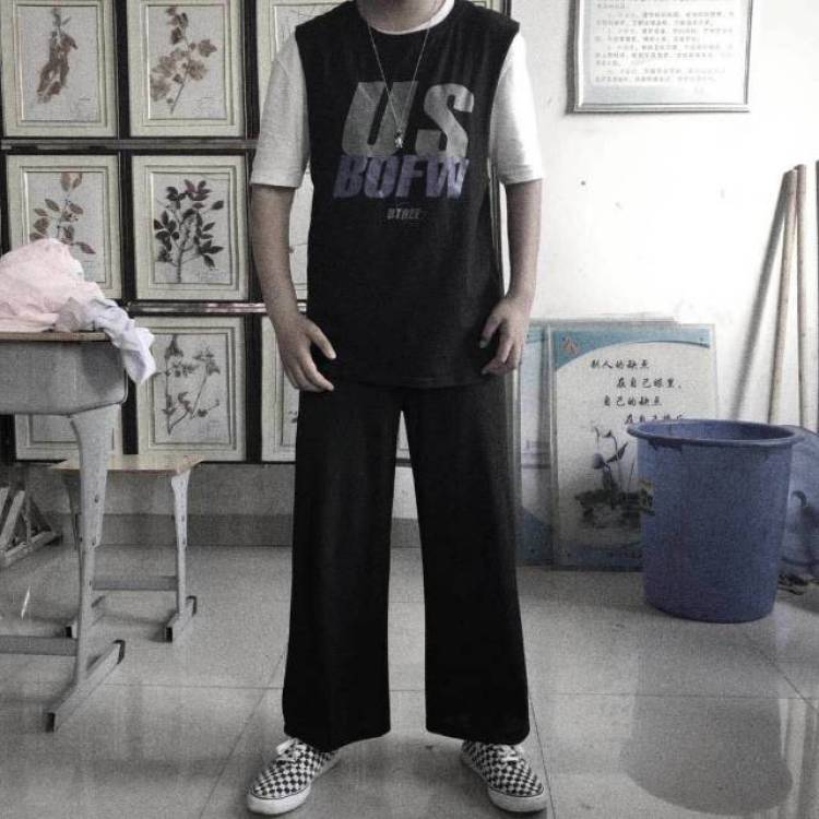 纲手婆婆-河南省·许昌市·禹州市-快手-接寄拍送拍 耳坠 什么的都可以 出图快 各大商家快点联系我我哦~会ps 什么风格都可以驾驭 价钱要求很低的哦
