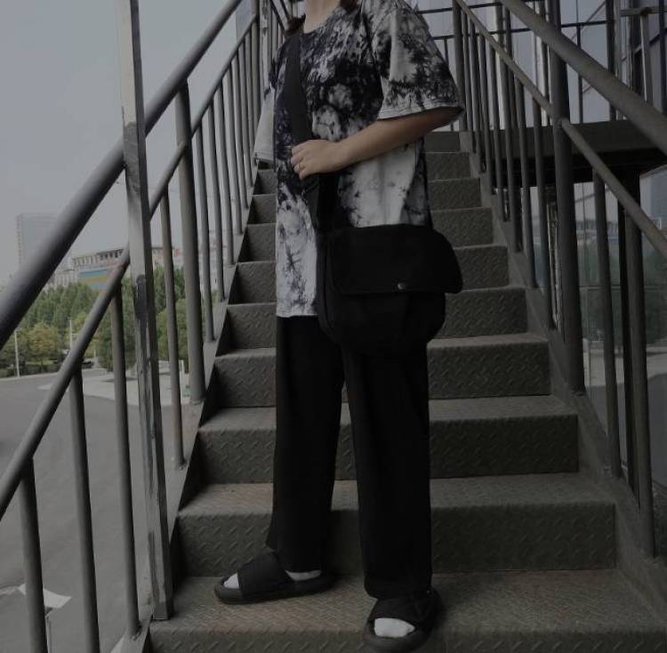 纲手婆婆-河南省·许昌市·禹州市-快手-接寄拍送拍 耳坠 什么的都可以 出图快 各大商家快点联系我我哦~会ps 什么风格都可以驾驭 价钱要求很低的哦