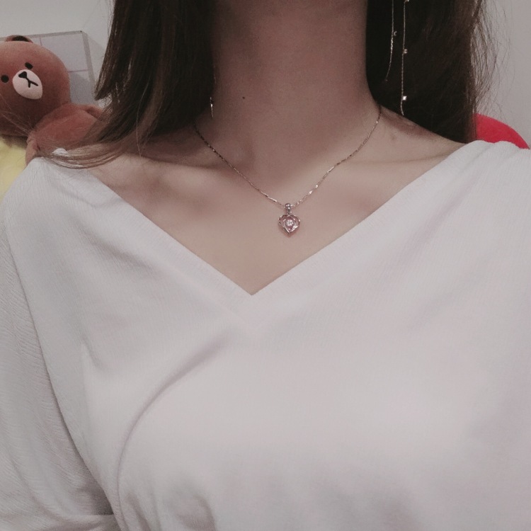 喵喵不是一只猫-陕西省·西安市·莲湖区-微博-服装首饰都🉑️,会一点视频剪辑。