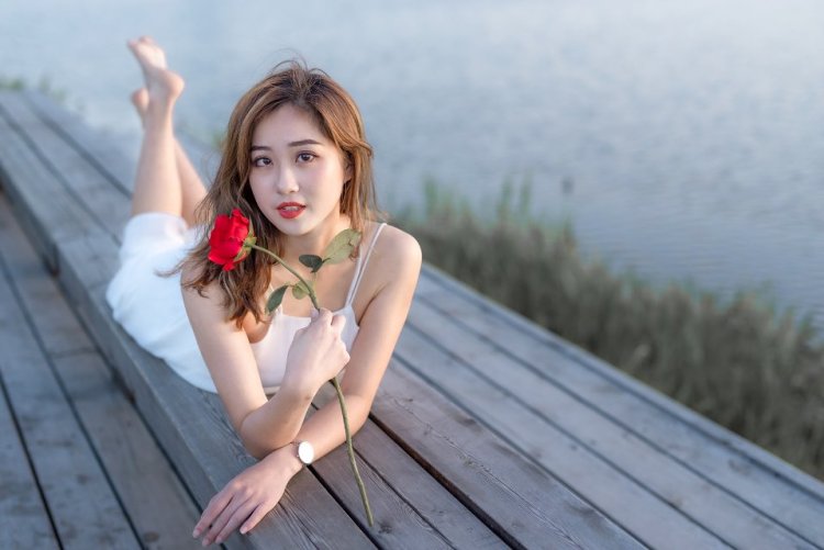 摄影师浅墨-辽宁省·丹东市·元宝区-微博,图虫,抖音-独立摄影师,有合作模特。擅长环境人像与人像写真。能根据服装搭配场景。后期熟练。接商拍和寄拍。尤其喜欢汉服拍摄。