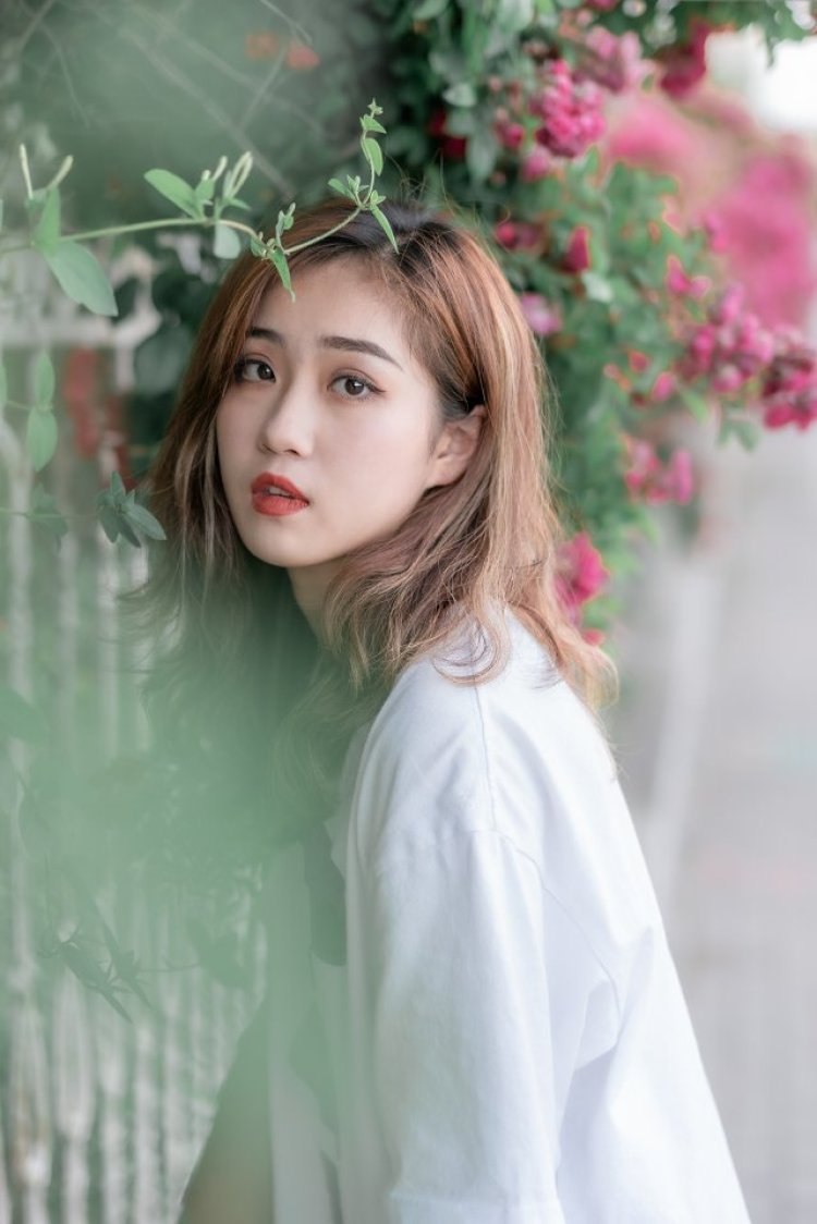 摄影师浅墨-辽宁省·丹东市·元宝区-微博,图虫,抖音-独立摄影师,有合作模特。擅长环境人像与人像写真。能根据服装搭配场景。后期熟练。接商拍和寄拍。尤其喜欢汉服拍摄。