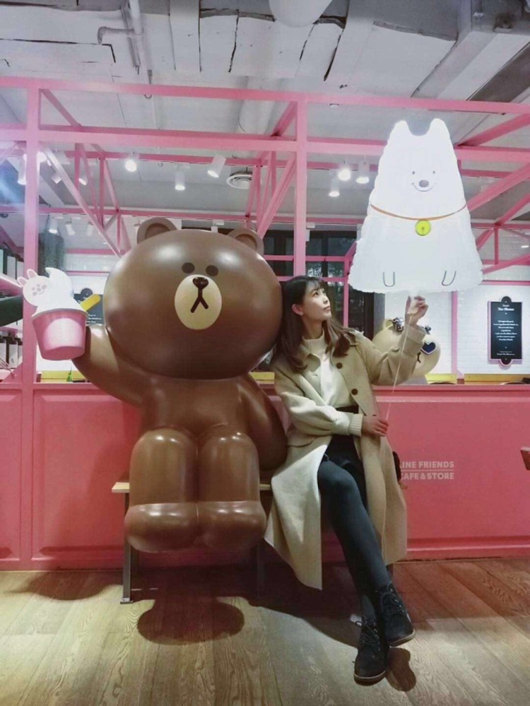 复苏-上海市·上海市·浦东新区-微信-168cm,46kg。会拍照会修图,编导专业,有专业单反,擅长pr.ps,可做模特可修图也可以剪辑视频。目前在某卫视做实习记者编辑,擅长写买家秀文案,网拍买家秀可找我~寄拍送拍我都ok