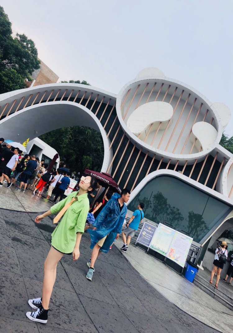 wu-四川省·成都市·金牛区--新人,酷爱旅行拍照,可以接一些衣服,裙子、包包、等买家秀,希望可以成为一个优秀的买家秀网拍者,欢迎商家找我合作噢,价格好商量,毕竟互惠互利,能够共赢噢,最后希望各商家老板生意兴隆,这样我们得单子也也越来越多啦,嘻嘻