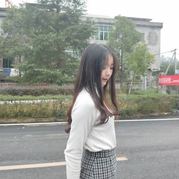 素人-江西省·九江市·修水县-微博-学生党,会拍会修图