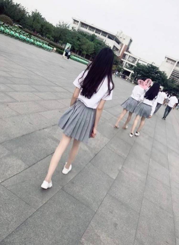 素人-江西省·九江市·修水县-微博-学生党,会拍会修图