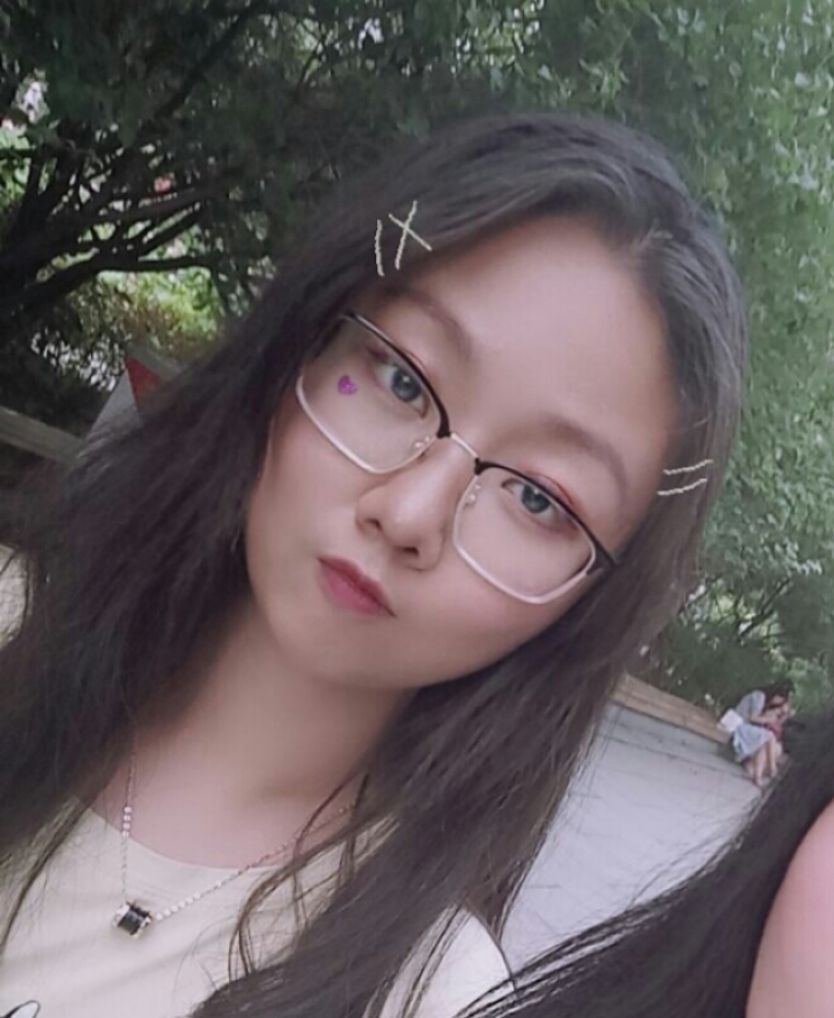 小逗比-内蒙古自治区·呼和浩特市·回民区-朋友圈-人好有耐心，可沟通，会p图，出图快。可接送拍 唇模
