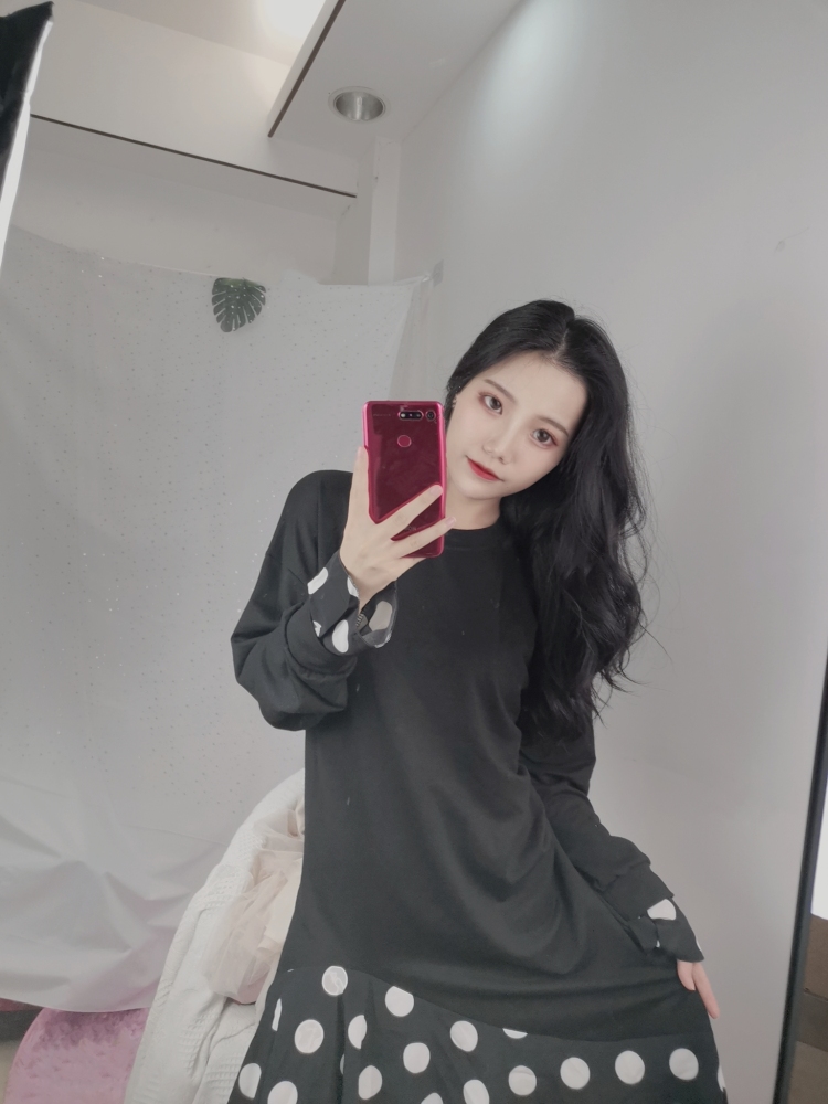 怡天大圣-广东省·广州市·增城区-抖音-会拍照,p图,各种衣服都能驾驭,接买家秀,或者淘宝主图拍摄也可以短视频宣传