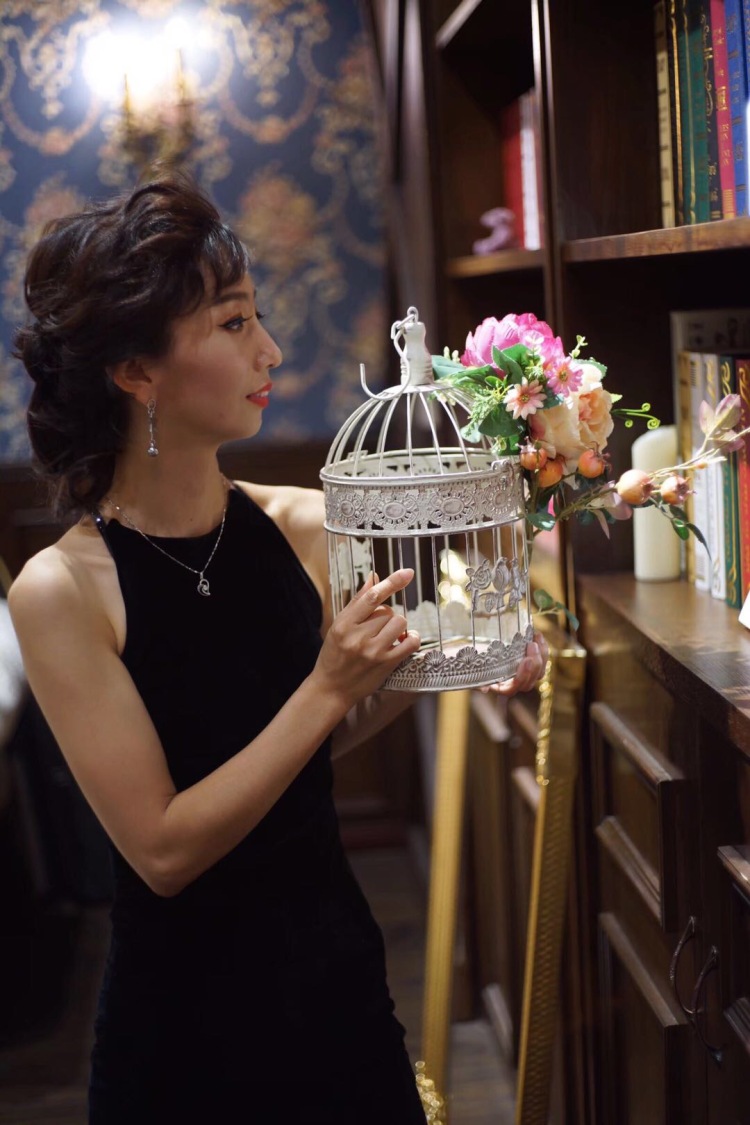 Annie-广东省·广州市·越秀区-***-个人比较爱拍照,可接淘宝买家秀单,妆面单等,广州地区