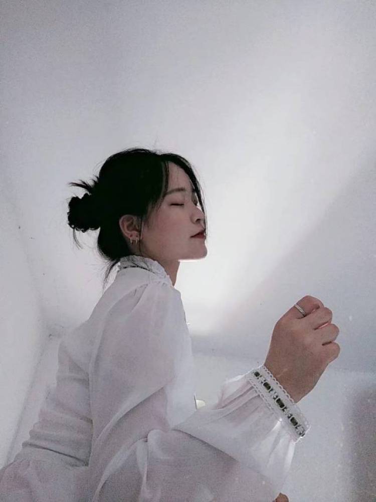 荼靡.白灰里-上海市·上海市·黄浦区-快手-身高170体重124,网拍,寄拍,各种风格都可以