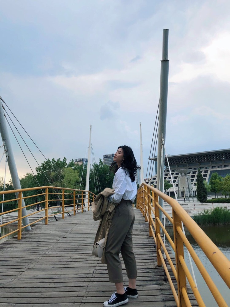 赵晶-河南省·安阳市·文峰区-抖音,微博,***-会化妆会修图,会ps,有单反相机和会拍照的老公