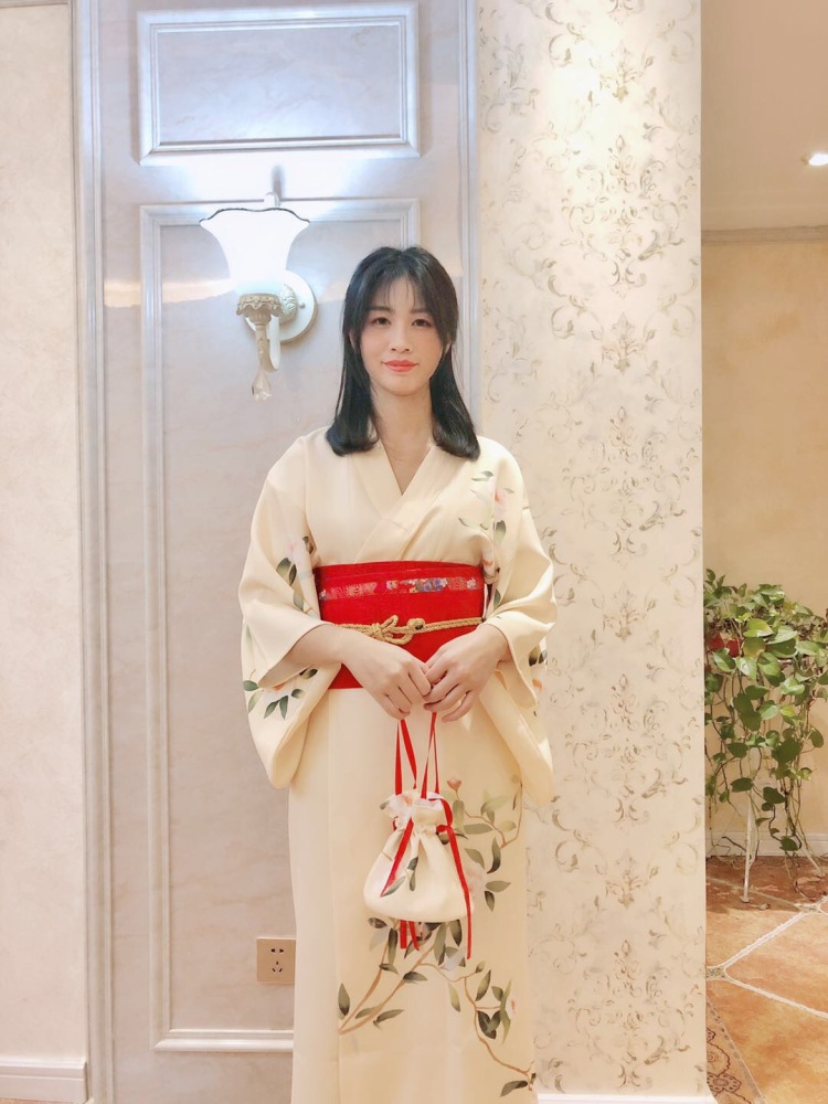 赵晶-河南省·安阳市·文峰区-抖音,微博,***-会化妆会修图,会ps,有单反相机和会拍照的老公