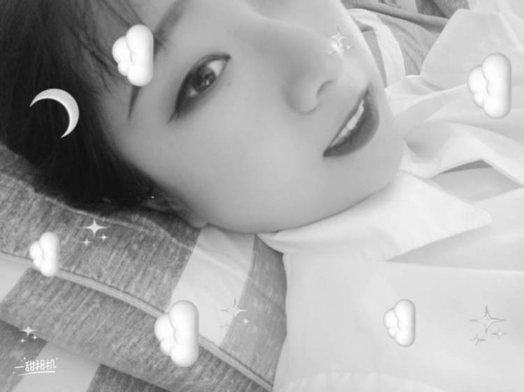 人间不值得-贵州省·黔西南布依族苗族自治州·兴义市-快手 -会化妆,会配图,各种风格都可以