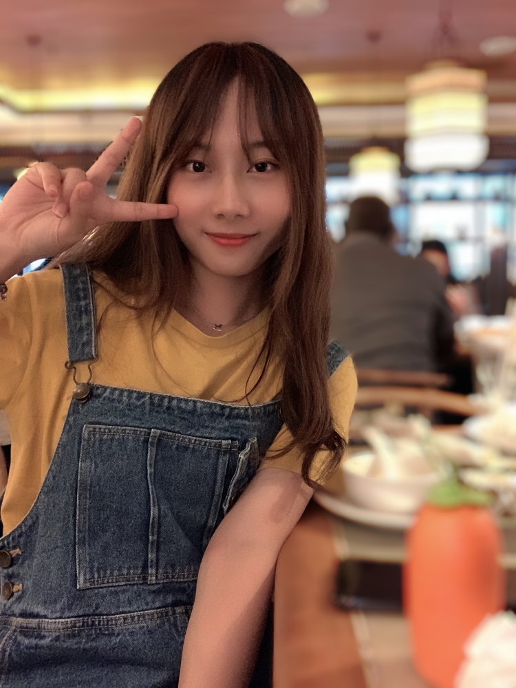 Ainsley.ღ-广东省·广州市·增城区-微博,知乎,朋友圈,-喜欢拍照,也会P图,衣服,包包,饰品都可以接!合适的也可以长期合作
