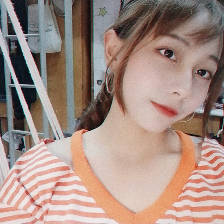 Ainsley.ღ-广东省·广州市·增城区-微博，知乎，朋友圈，-喜欢拍照，也会P图，衣服，包包，饰品都可以接！合适的也可以长期合作