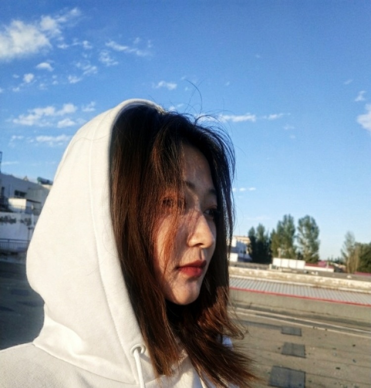 孙佳蕊-内蒙古自治区·赤峰市·翁牛特旗-快手-快手拥有240个粉丝 留意一下 等待合作
会p图会拍照