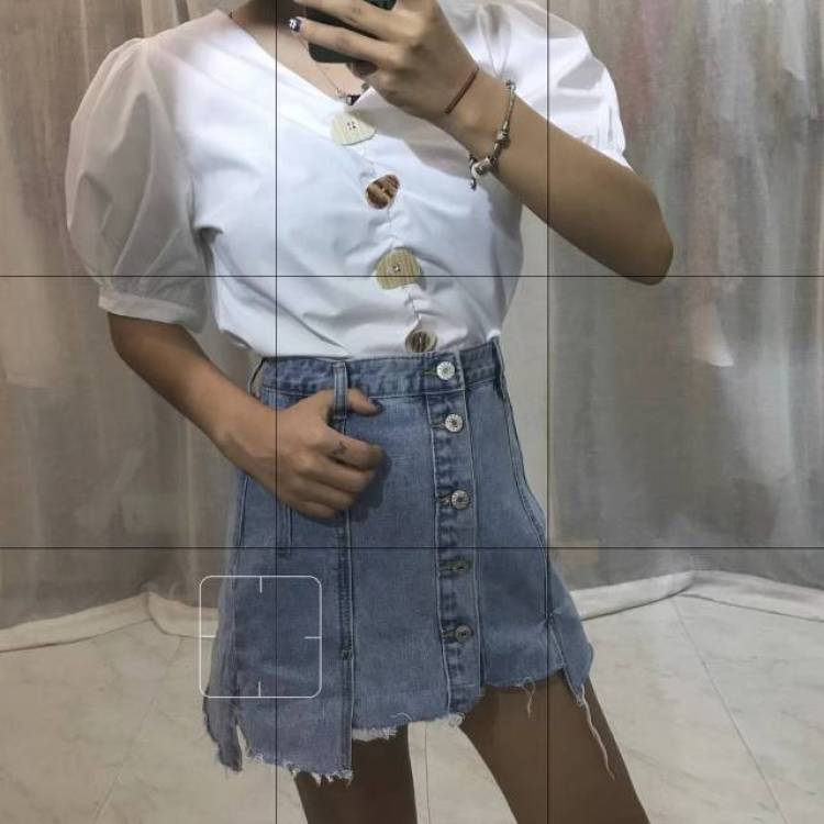 Faith.-广东省·清远市·清城区--爱拍照 会P 图调色等等 衣服包包鞋子耳环等等都可接 做事认真负责!