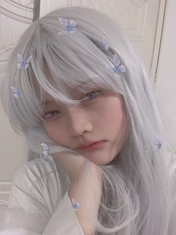 理论-江西省·上饶市·信州区-啥-网拍模特。可接多种风格。衣服包包项链耳环都可以接。喜欢拍照会p图 喜欢Cos!有经验!
