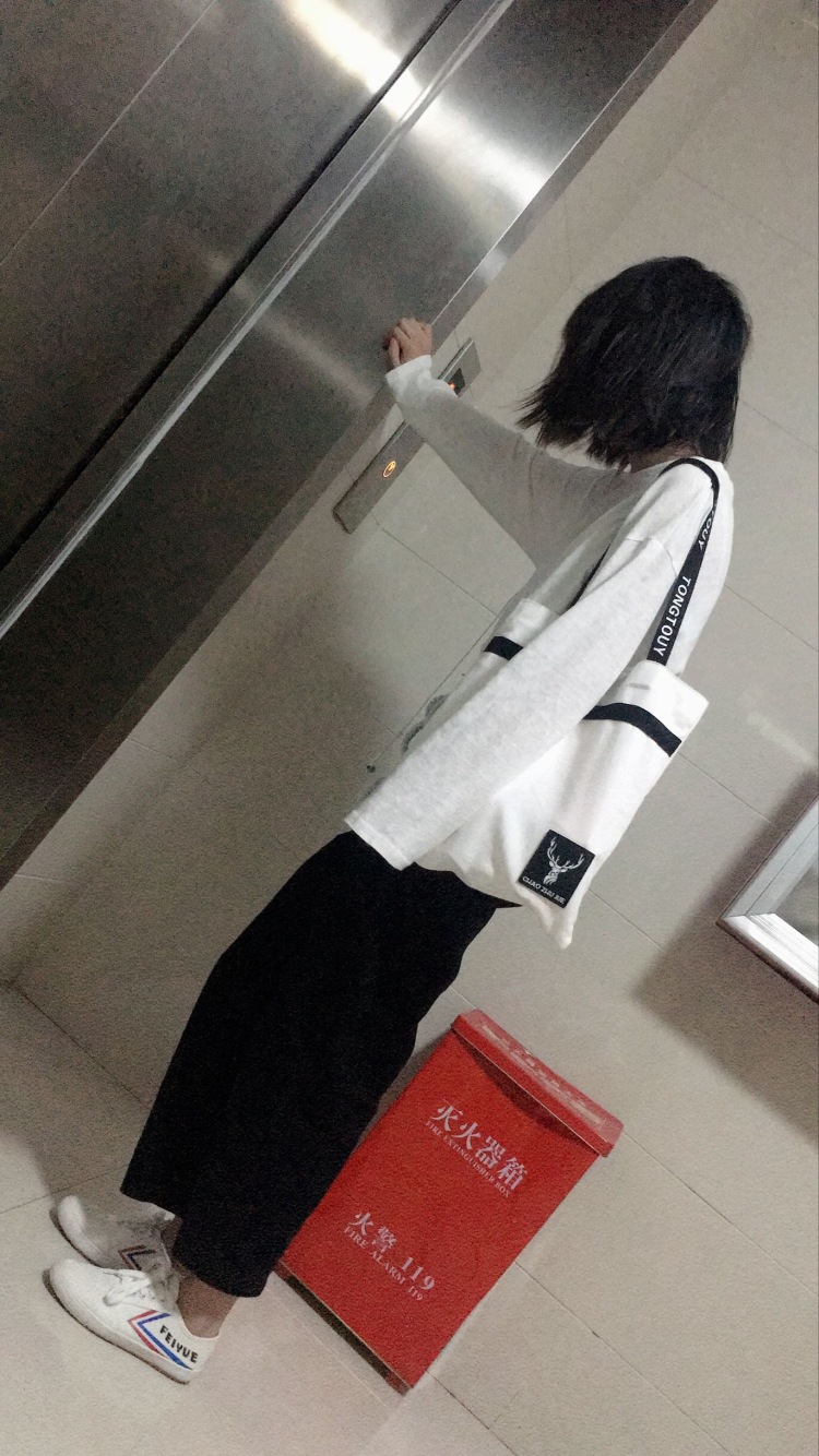 鹿几-河南省·郑州市·金水区-微博，朋友圈，知乎-可接衣服包包首饰鞋子各种，风格多变