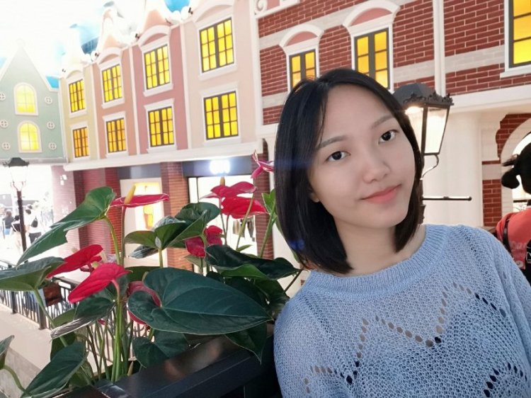 瘦子-贵州省·贵阳市·观山湖区-抖音微博朋友圈-网拍模特。可接多种风格。衣服包包项链耳环都可以接。喜欢拍照会p图 喜欢Cos!有经验!