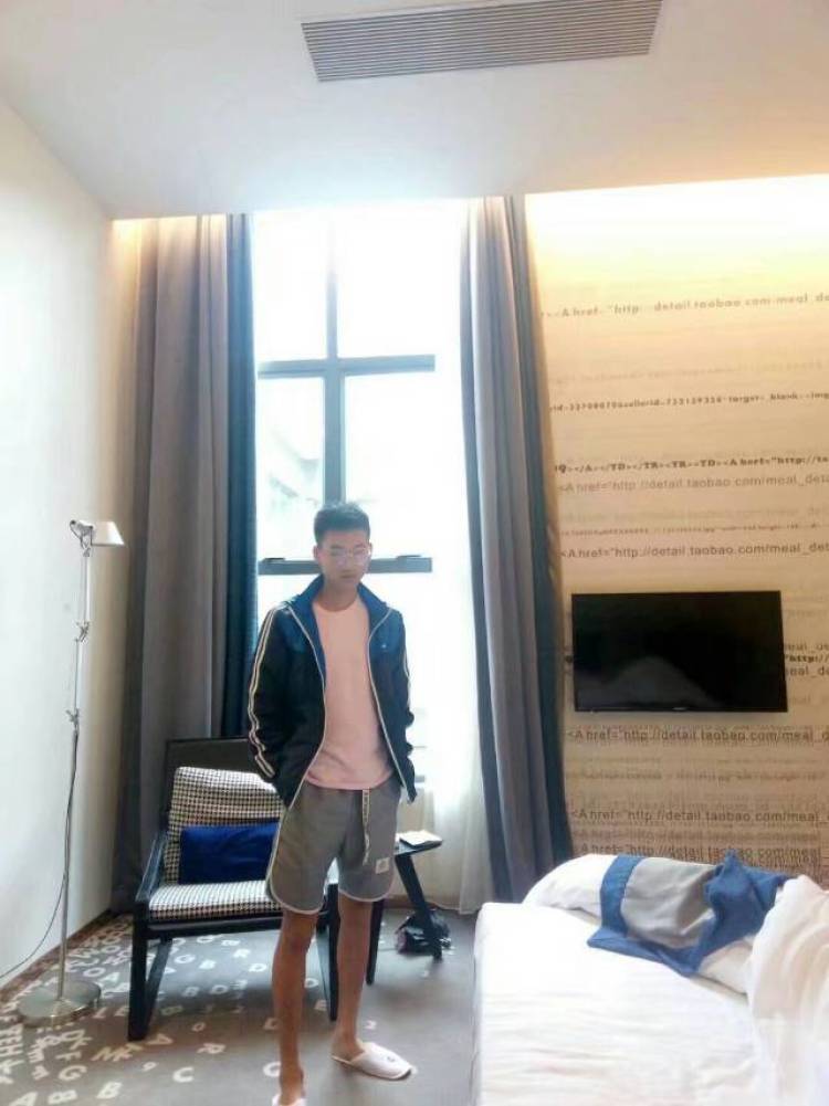 奇点-湖南省·岳阳市·岳阳楼区--日常拍摄作品,可拍情侣作品,可拍更高品质作品,合作私聊