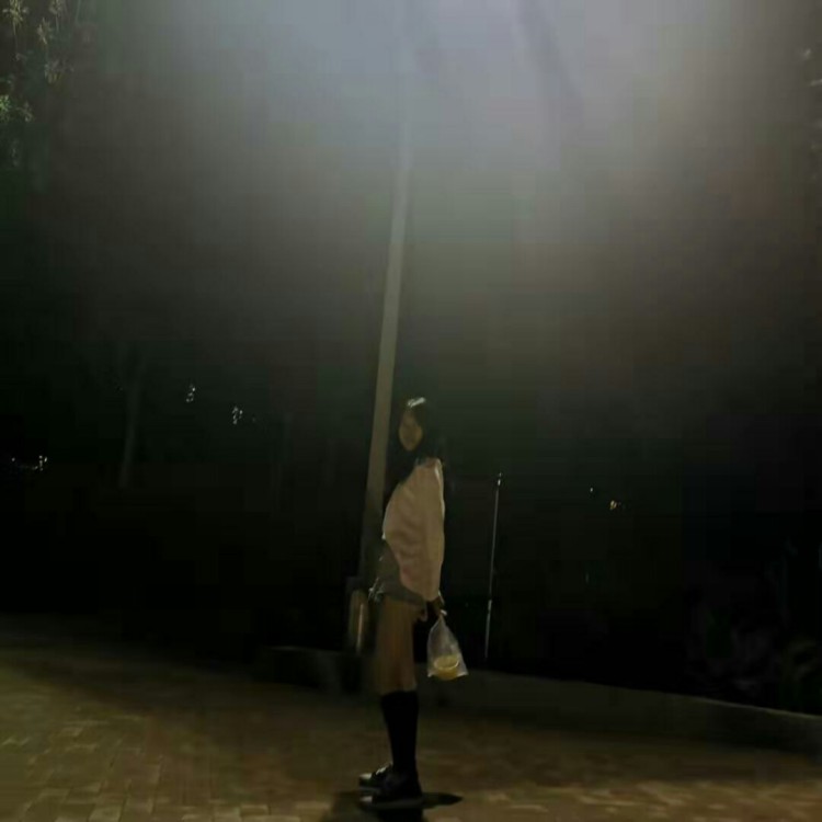 走召酉告白勺亻山女 🐻ྀི-天津市·天津市·和平区--衣服风格多样！