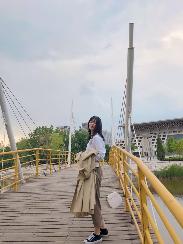 赵晶-河南省·安阳市·文峰区-抖音,微博,***-适合甜美OL日系风格