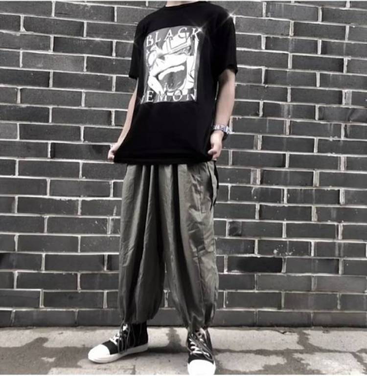 隔壁老張🍃-云南省·曲靖市·师宗县-快手-接寄拍
