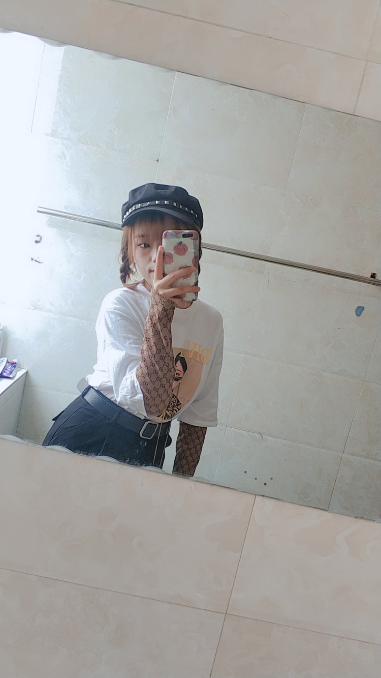 Emliy-贵州省·铜仁市·碧江区-朋友圈-享受拍照，喜欢穿搭！
