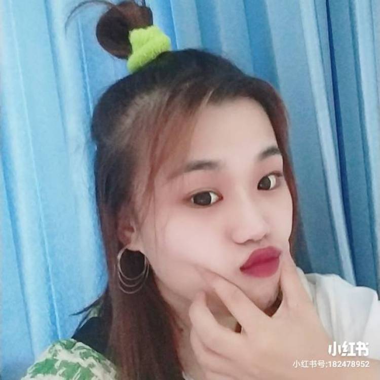 Emliy-贵州省·铜仁市·碧江区-朋友圈-今日photo我最爱的糖果色发⭕and绿色毛线马褂!