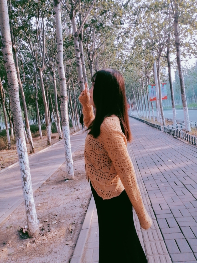 小松璐奈.-天津市·天津市·津南区-微博:杨喜乐Belle-可以接拍各种风格,谢谢🥦