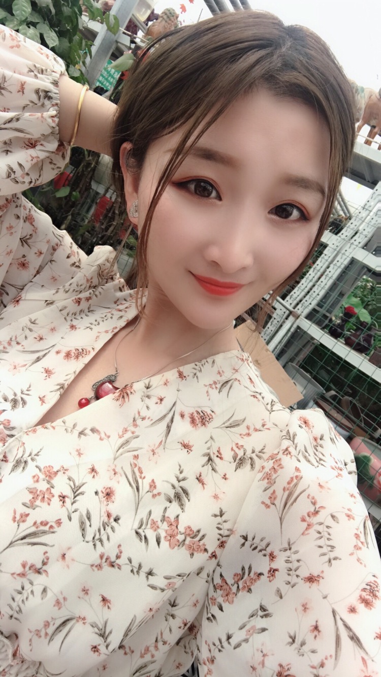 🧸ྀི 王甜-河南省·漯河市·郾城区-淘宝-发卡 帽子 饰品等等任何都可以接拍。啾咪~ 滴滴我鸭🥳🥳🤪