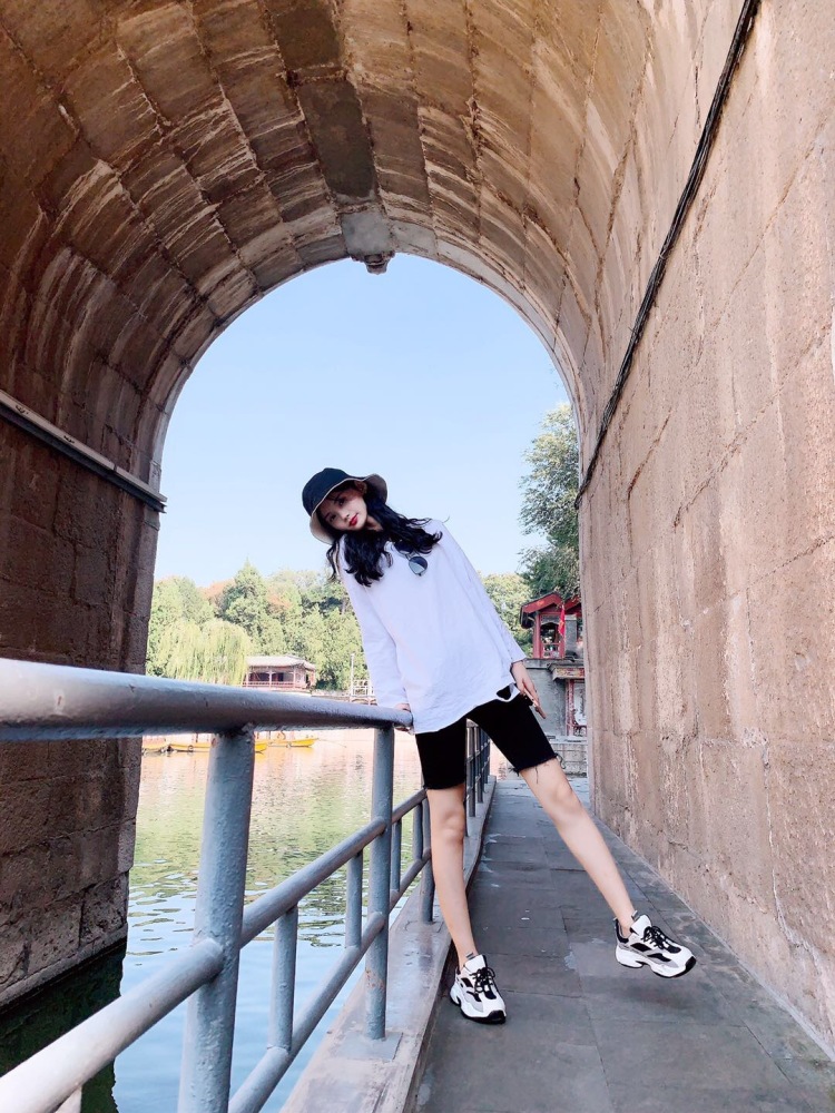 -Annie Liang-北京市·北京市·朝阳区-抖音,***,知乎-网拍