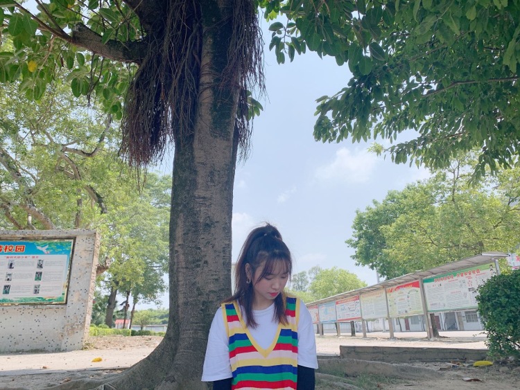小灵儿👸-广东省·佛山市·南海区--可接各种买家秀,会拍照📷,时间充足,会p图,可接受重拍