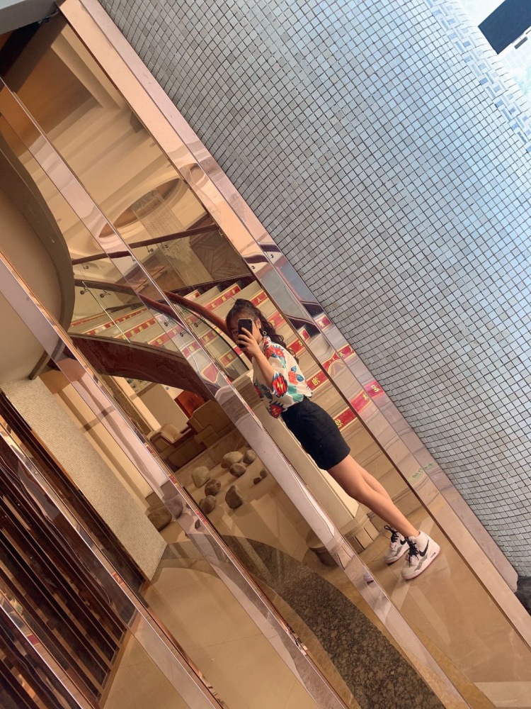 小灵儿👸-广东省·佛山市·南海区--可接各种买家秀,会拍照📷,时间充足,会p图,可接受重拍