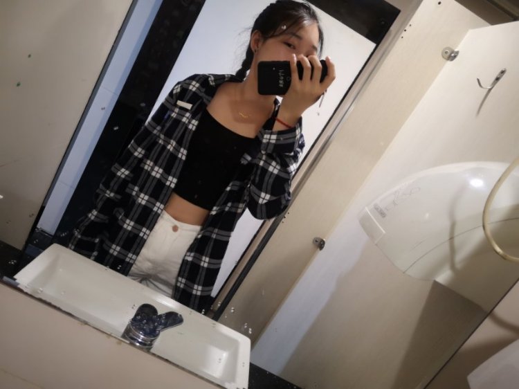 周什么婷🌸-广东省·广州市·越秀区-微博-喜欢拍照,会P图,不满意可重拍160cm. 92