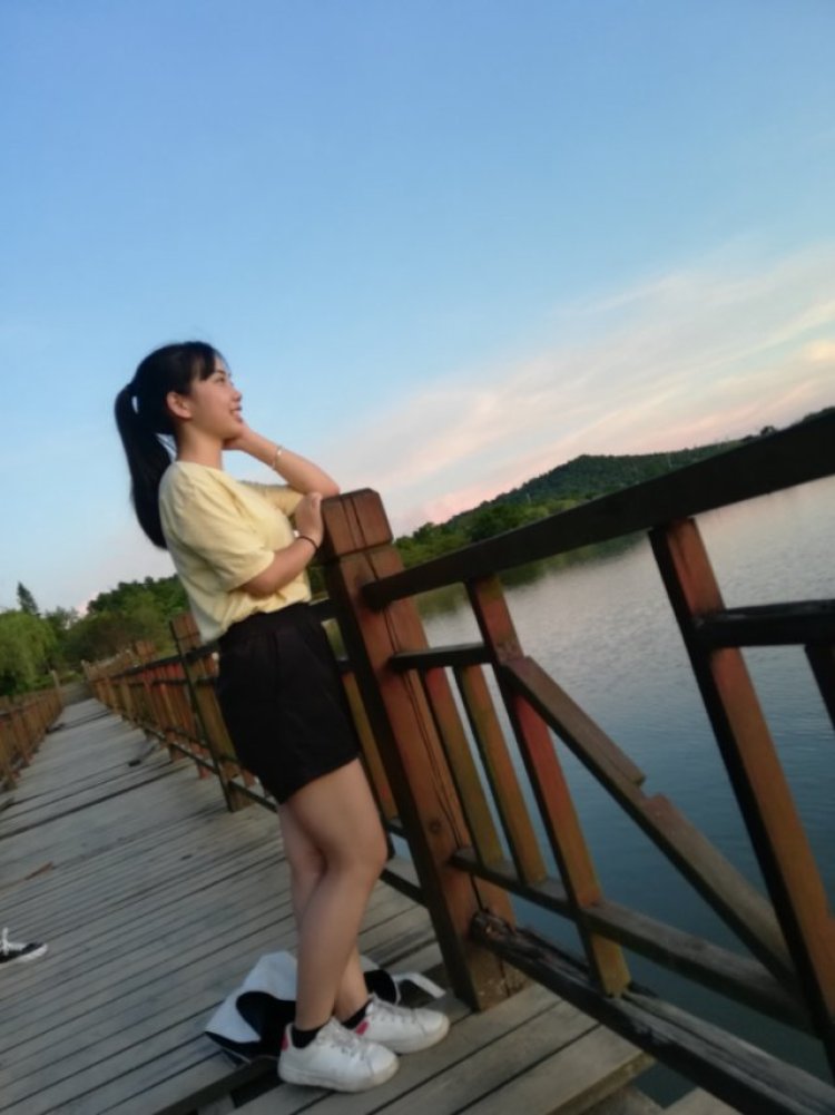 猛虎嗅蔷薇-江西省·九江市·浔阳区-微博,朋友圈,美图秀-本人喜欢跳舞,自拍,诚心接单