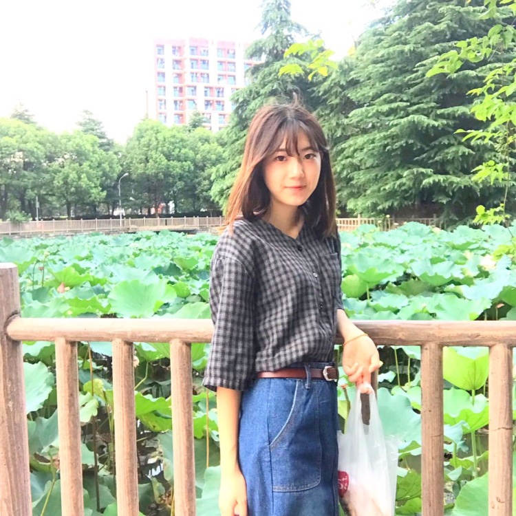 Lindsey-上海市·上海市·浦东新区-抖音,微博-有自主经营账号。试衣模特,网拍模特,接寄拍等,大学生兼职