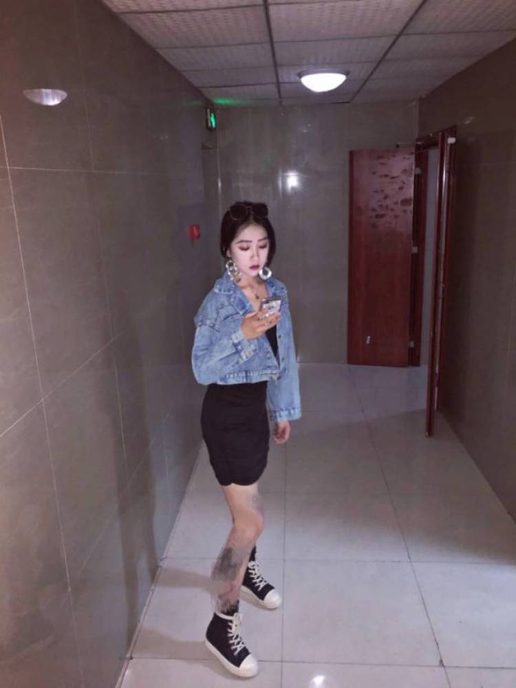 喻麒瑾-重庆市·重庆市·巴南区--接买家秀网拍,会拍照,会p图,要求不高