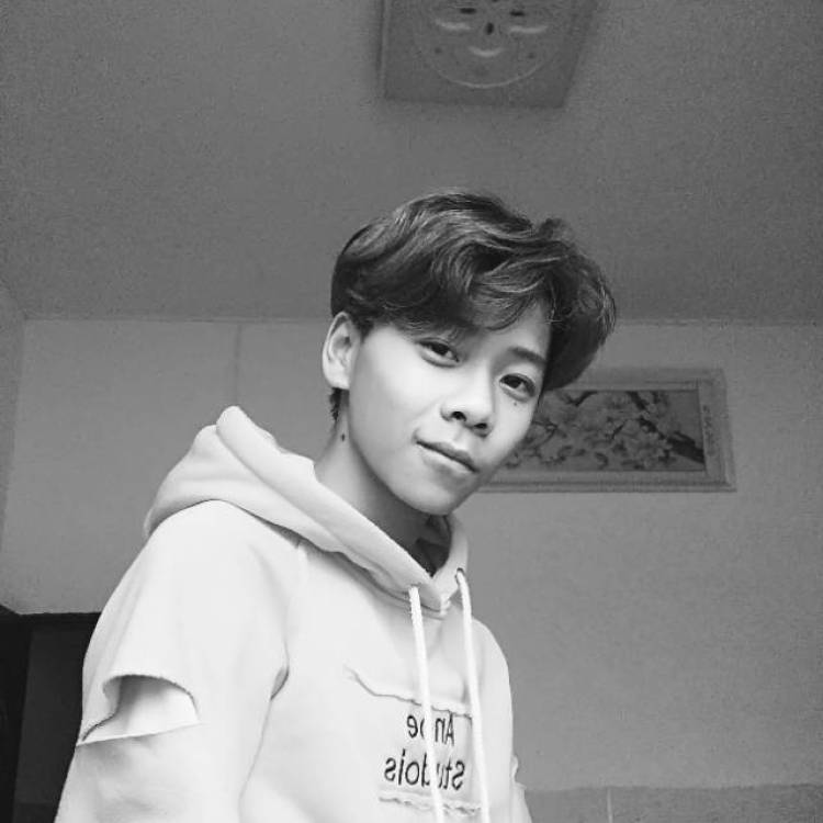 狗哥℃-广东省·江门市·江海区--擅长展示自我,只是身高很尴尬。