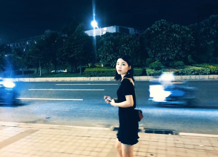 Chenyu-广东省·东莞市·寮步镇--擅长拍照修图,能接学生装,小裙子,袜子,耳环,戒指,其他饰品,18-30岁女生服装各种都可以。
