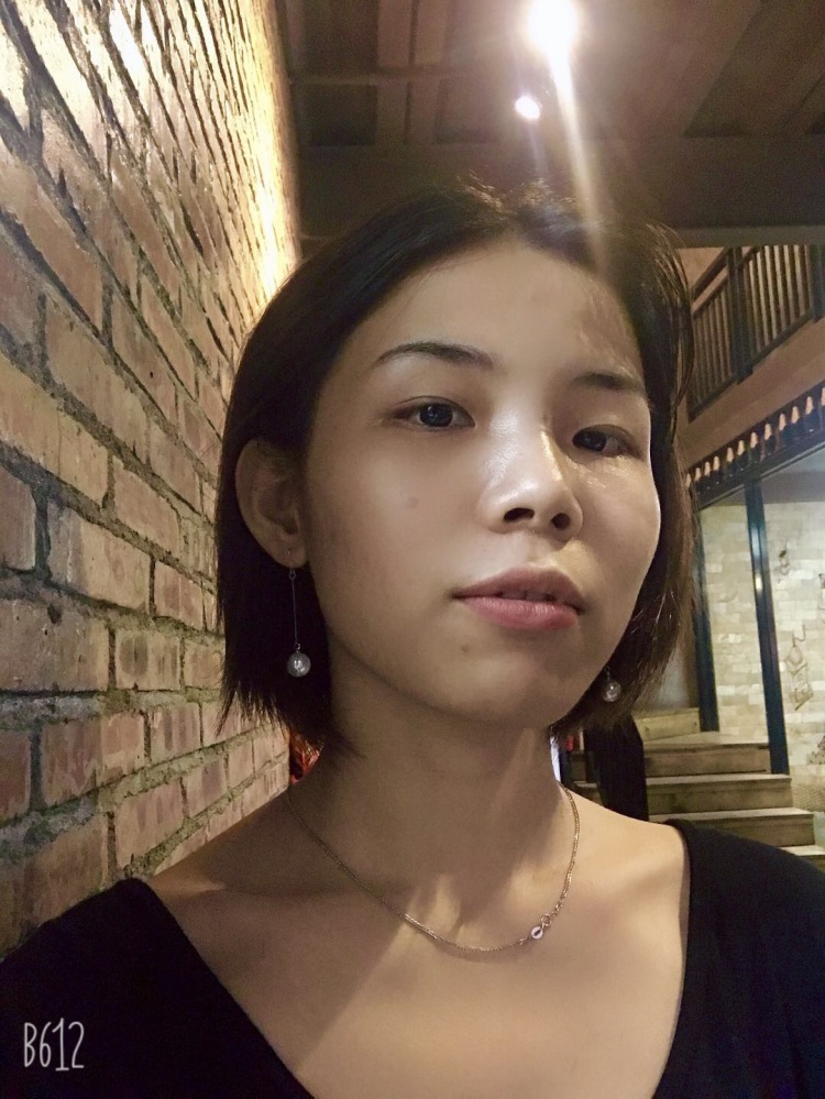 Chenyu-广东省·东莞市·寮步镇--擅长拍照修图,能接学生装,小裙子,袜子,耳环,戒指,其他饰品,18-30岁女生服装各种都可以。