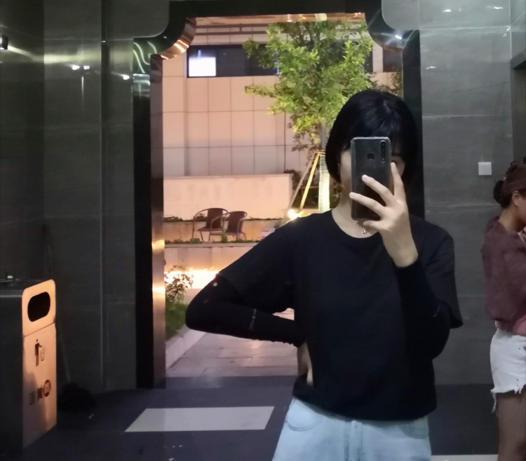 陶夭夭-安徽省·合肥市·瑶海区-抖音 火山 快手-职业：在校学生
身高：1.74
擅长：化妆 拍照 修图 穿搭
有很多空余时间，做事认真，希望接衣服等。