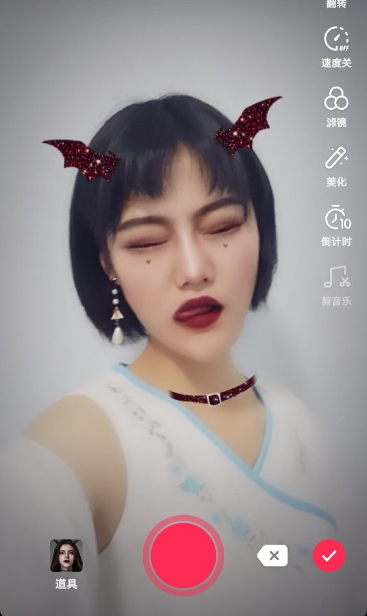 陶夭夭-安徽省·合肥市·瑶海区-抖音 火山 快手-身高:1.74
体重:120
学生,擅长修图穿搭。做事认真谨慎
希望接口红衣服等等