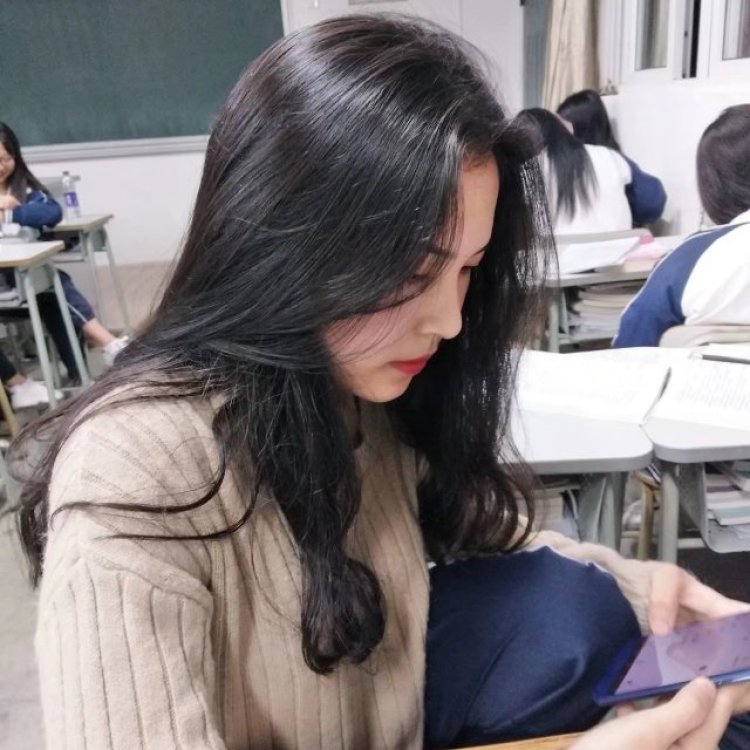 --福建省·福州市·福清市-朋友圈-身高162 体重90
会用相机,会用photoshop,会调色,会剪辑视频,面对镜头自然不拘束,能够充分展示衣服的特点,任何风格都可,欢迎打扰。