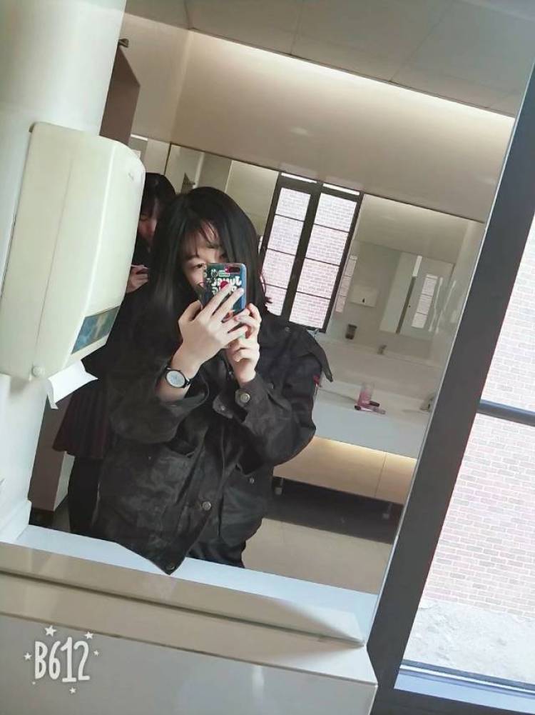 🖤-天津市·天津市·武清区-全民k歌-诚信,风格多样,身高165 体重49kg,会p图,接文字单,寄拍单