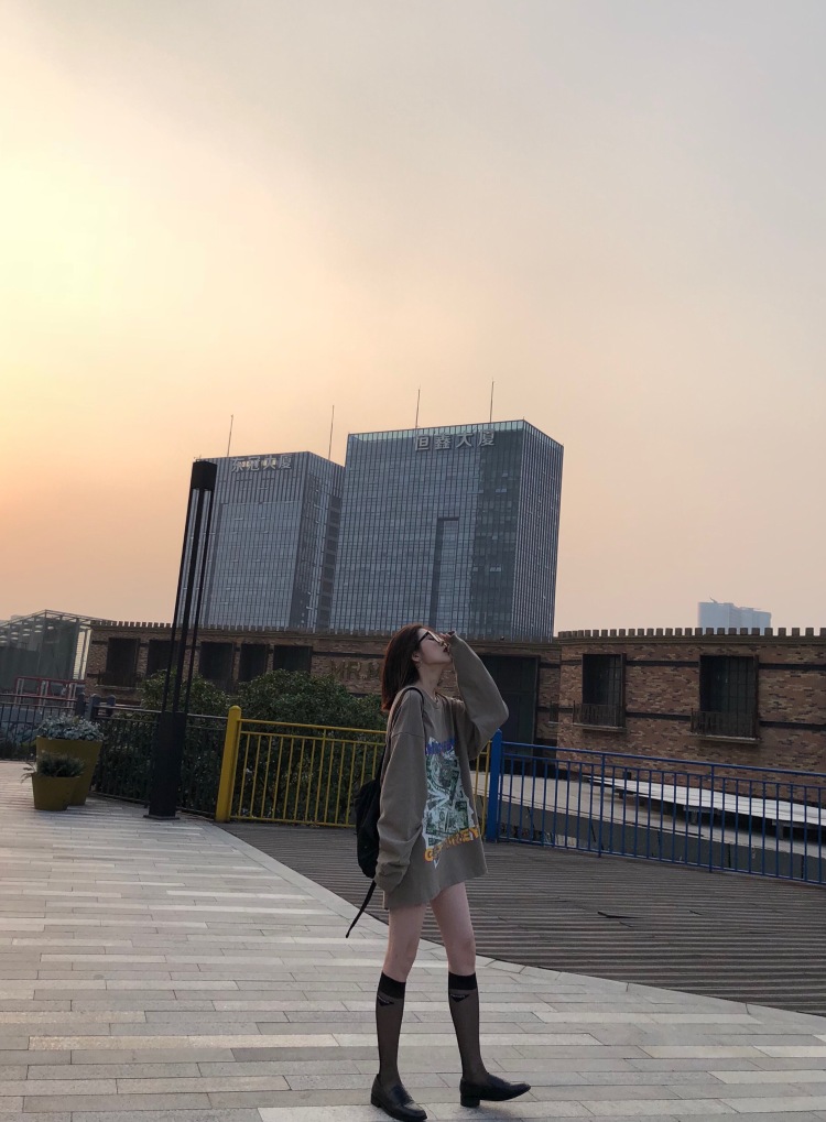 球球我鸭🤤-浙江省·杭州市·滨江区--各种风格均可以驾驭，可攻可守。