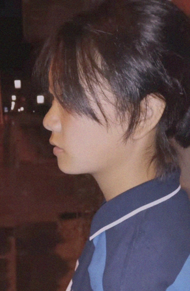 舒伯-贵州省·遵义市·余庆县-抖音，快手，微博-学生一枚，学计算机专修ps，适合酷酷的风格，接化妆品，服饰