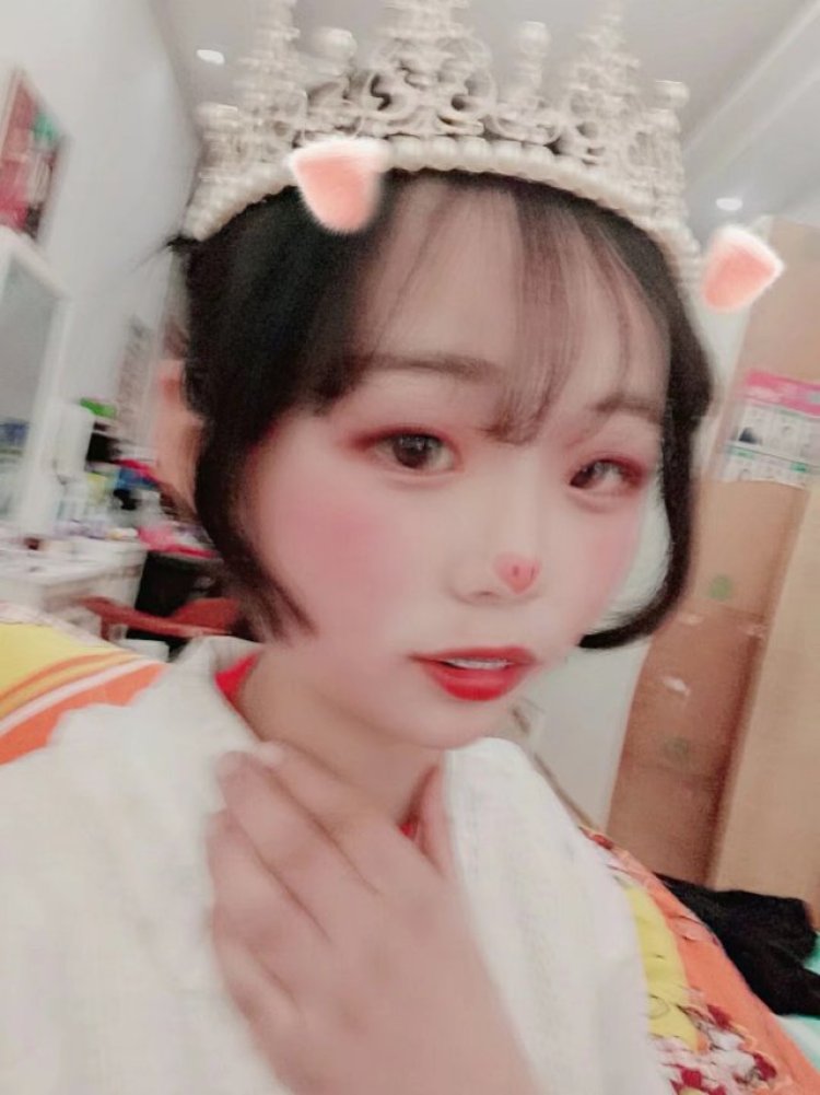 乔-河南省·南阳市·内乡县--喜欢化妆,擅长眼部妆容,初三学生党可拍首饰,衣服,支持寄拍,费用可商量