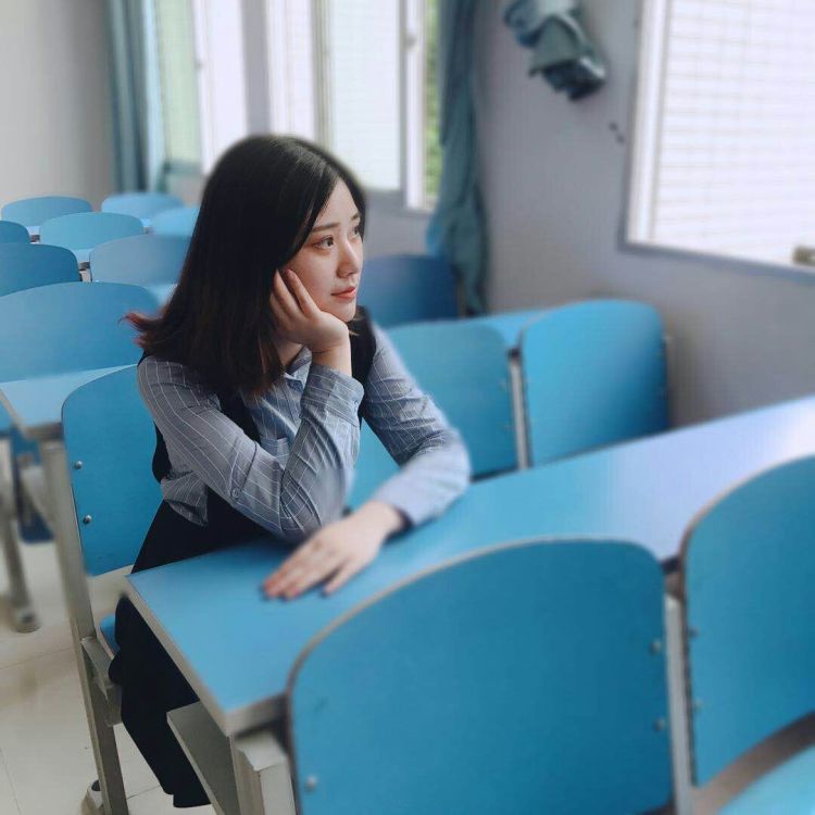 蜜桃酱-重庆市·重庆市·铜梁区-微博:水蜜桃小少女-身高168 体重52 接寄拍 网拍哦~